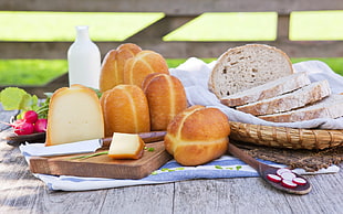 slice breads on white wooden table
