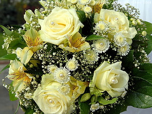 yellow Rose flower bouquet