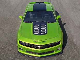 green muscle car HD wallpaper