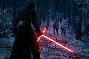 Star Wars movie still, Star Wars: The Force Awakens, Rey, lightsaber, Kylo Ren HD wallpaper