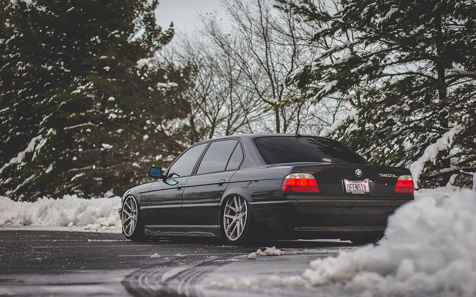 black sedan HD wallpaper