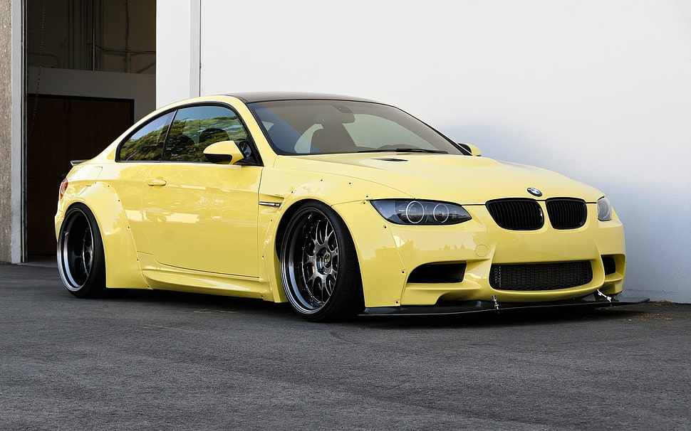 yellow BMW E91 HD wallpaper