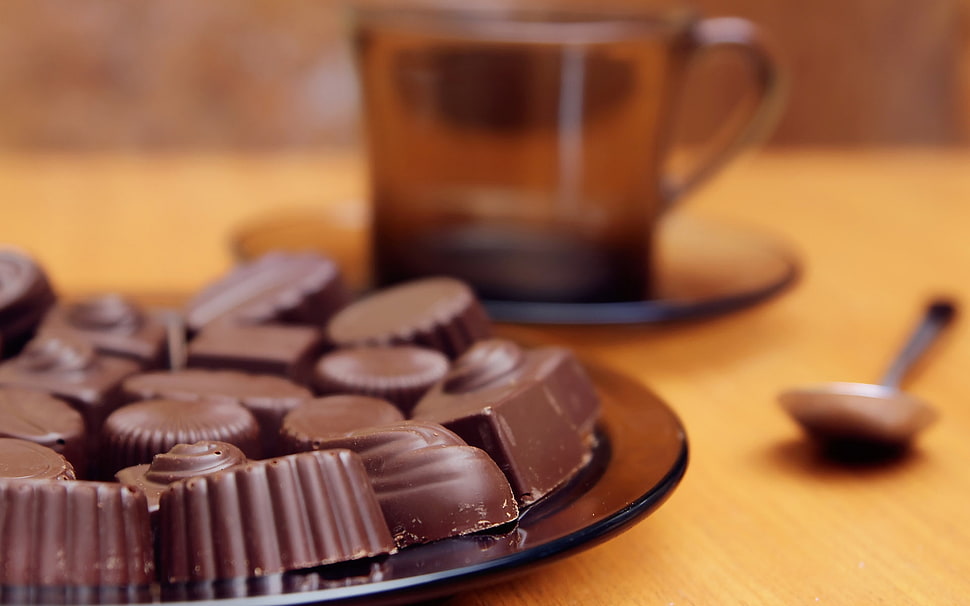 shallow focus photography of chocolates HD wallpaper