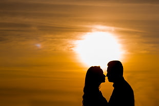 man and woman silhouette sunset HD wallpaper