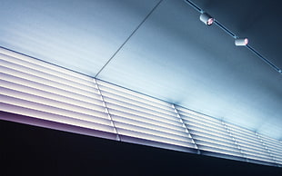 white track lights, building HD wallpaper