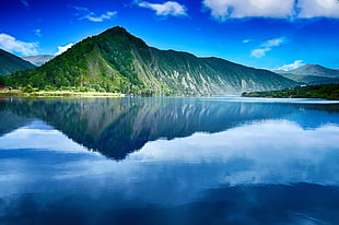 mountain beside lake on landscape photography HD wallpaper