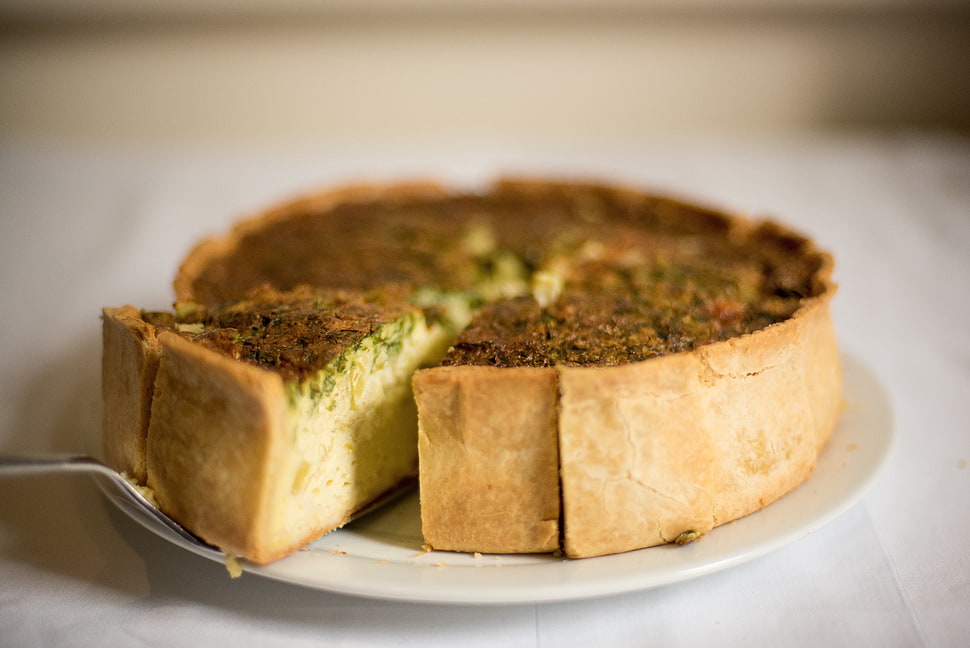 sliced pie on white ceramic plate HD wallpaper