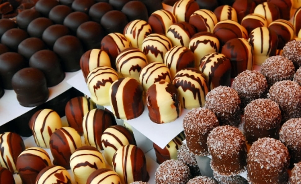 assorted pastries HD wallpaper