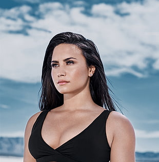 portrait photo of Demi Lovato