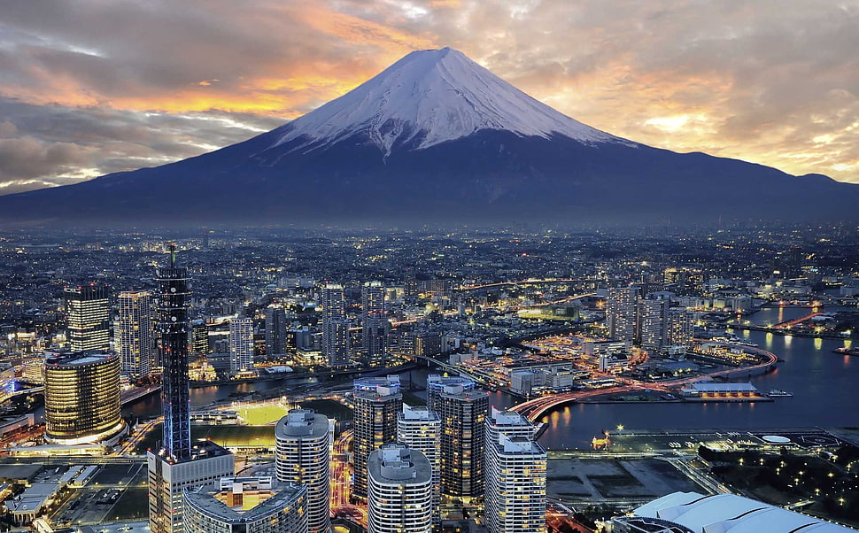 gray high-rise buildings, Japan, Mount Fuji HD wallpaper