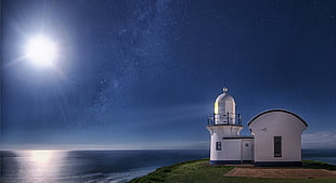 white lighthouse near body of water, Moon, starry night, sea, moonlight