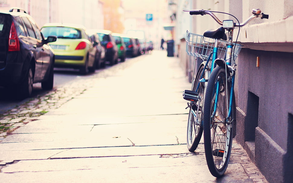 blue city bike, city, cityscape, building, bicycle HD wallpaper