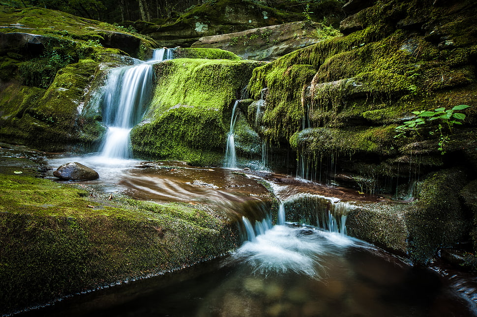 falls during daytime HD wallpaper