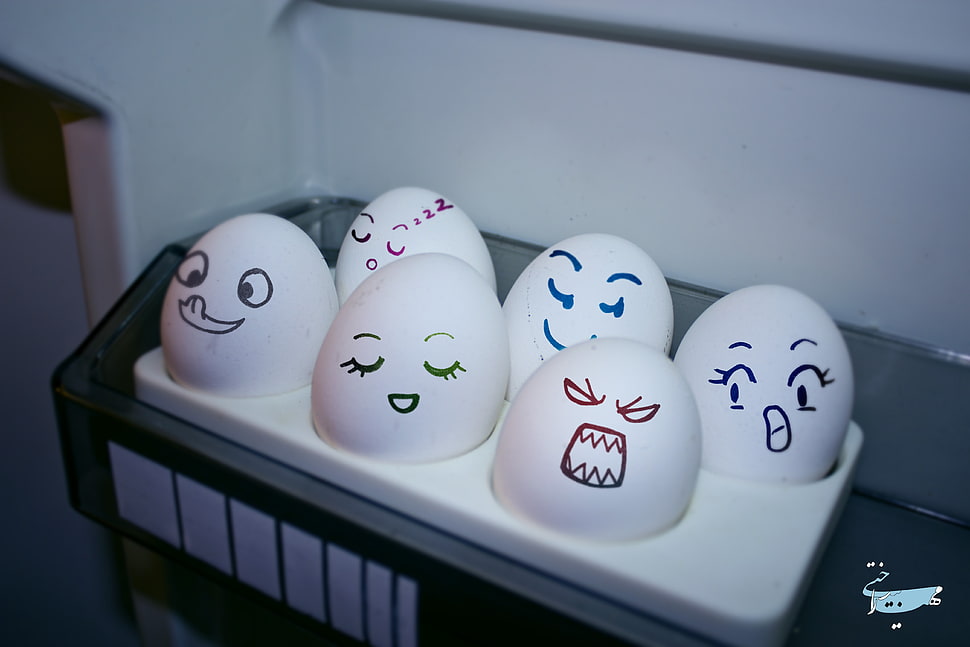 three white-and-red ceramic vases, eggs HD wallpaper