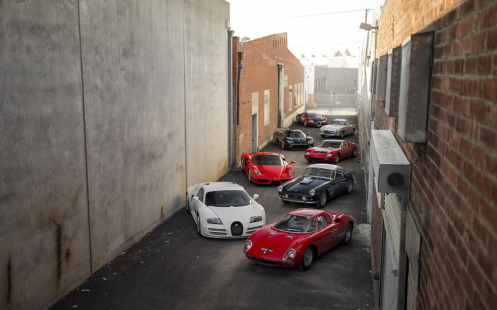 red coupe, car, Ferrari, Bugatti, Bugatti Veyron HD wallpaper