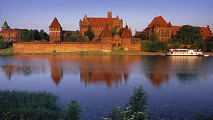 brown house, Poland, Malbork, castle, water