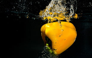 yellow bell pepper, water, liquid, food, vegetables HD wallpaper
