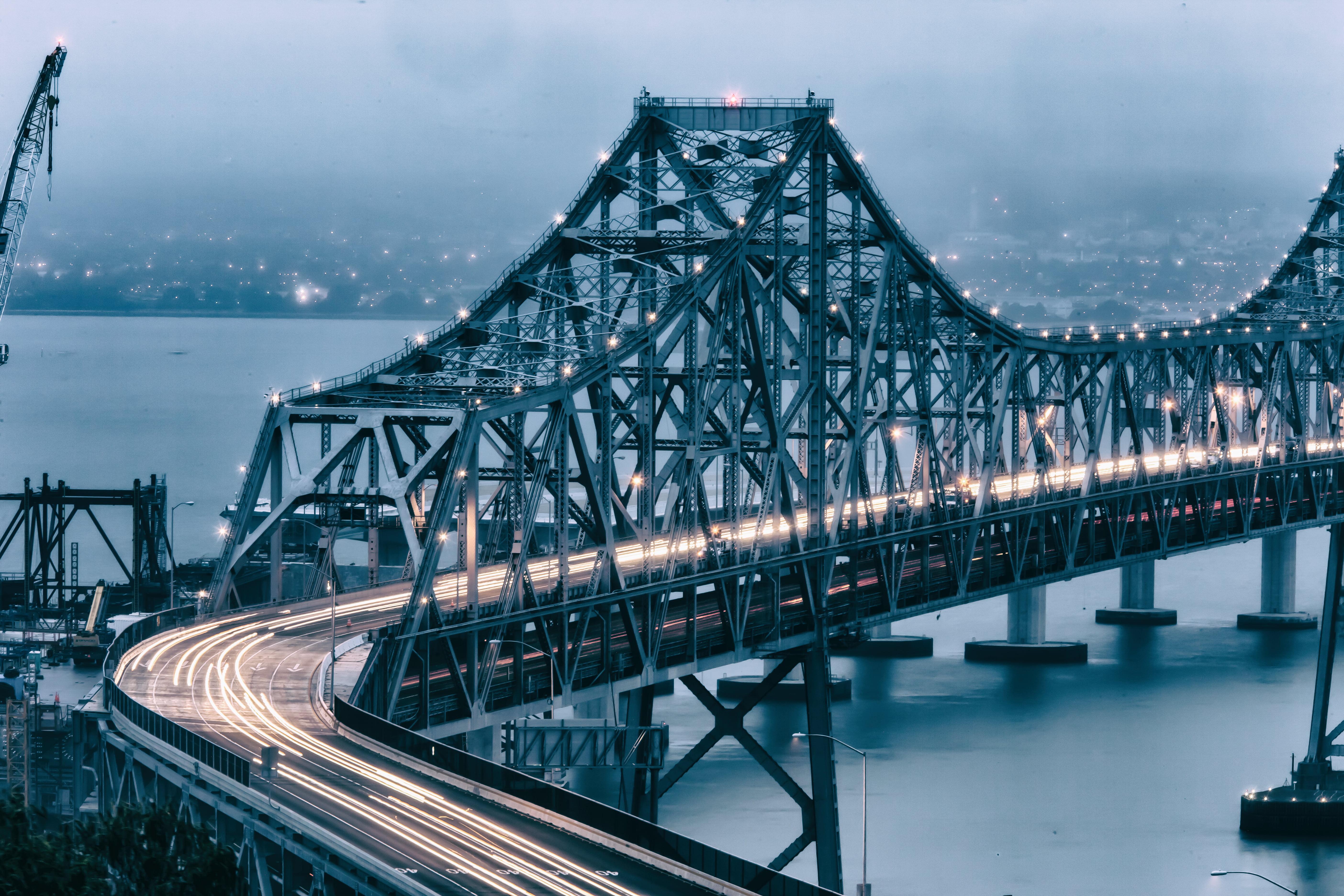 Моста и т д. Мост Бридге. Подвесной мост Bay Bridge, США. Большеохтинский мост. Красивые металлические мосты.