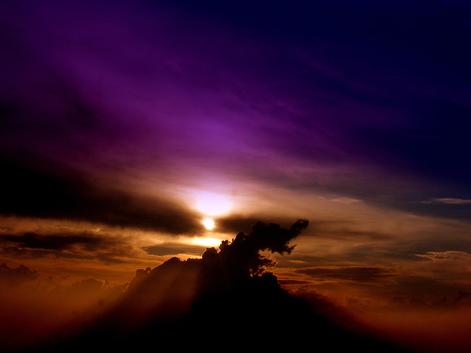 view of sunrise and clouds during night time HD wallpaper