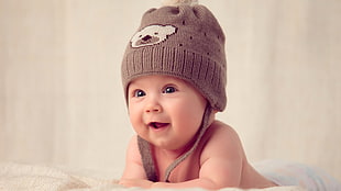 baby's brown chullo hat HD wallpaper