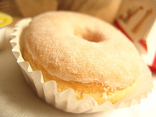 doughnut coated with sugar, italia