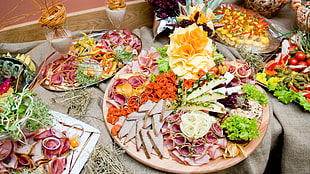 sliced of bread, platter, meat, vegetables, sandwich