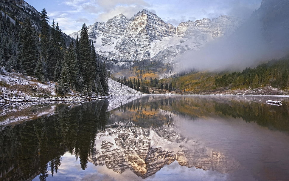 green trees, nature, mountains, lake, reflection HD wallpaper
