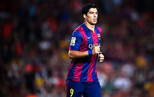 red and blue soccer jersey, Barcelona, biting, Luis Suarez HD wallpaper