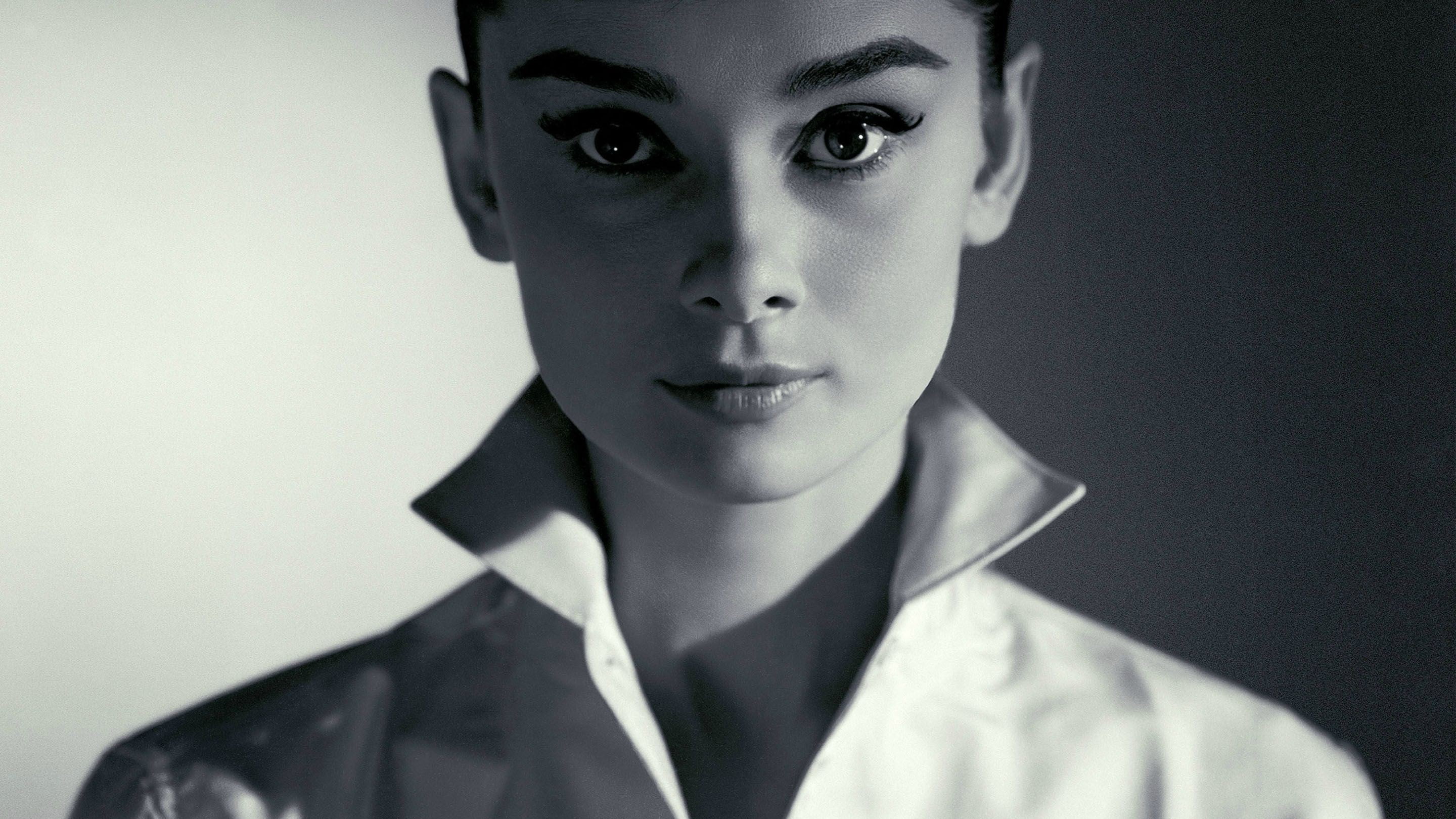 Women's collared top, Audrey Hepburn