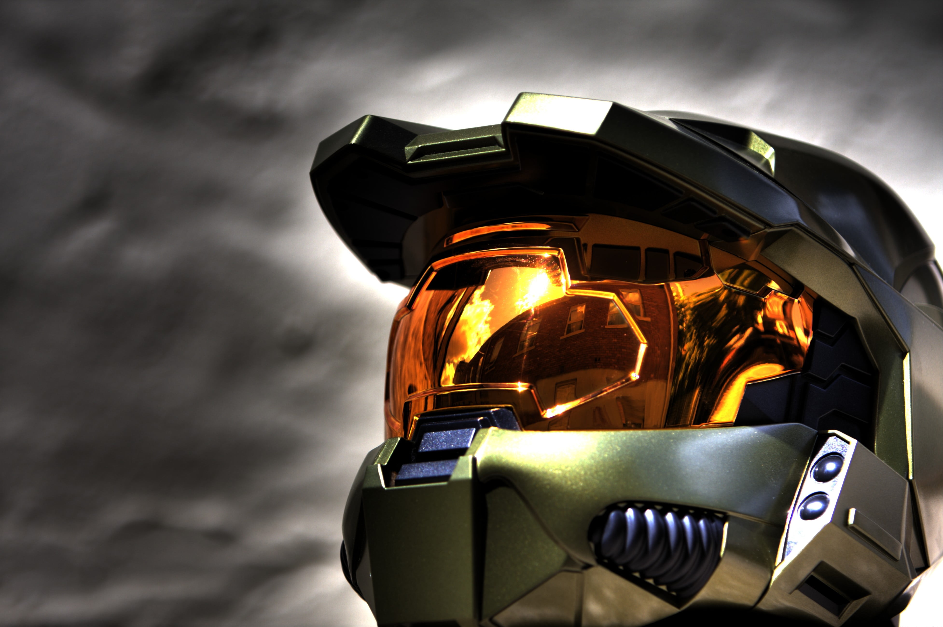 Gold and black full-face helmet, Halo, Master Chief, Halo 3, Xbox One ...