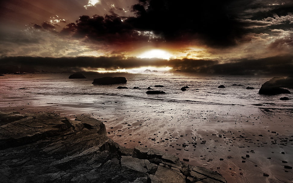 brown rock formation and seashore, sea, beach, digital art, Sun HD wallpaper