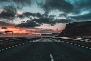 grey street near mountain digital wallpaper