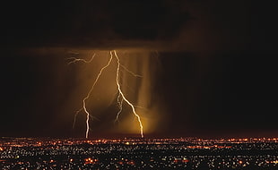 brown lightning digital wallpaper, photography, cityscape, storm, lightning HD wallpaper