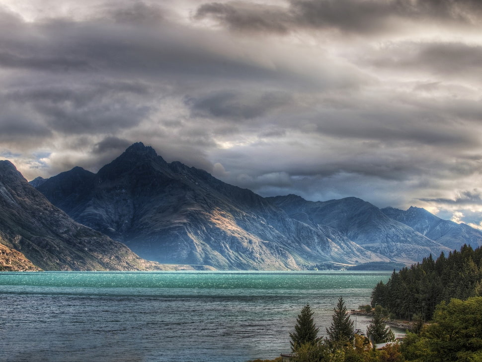 gray mountains HD wallpaper