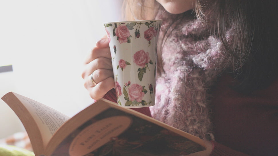 white and pink floral ceramic mug, tea, books, scarf, floral HD wallpaper