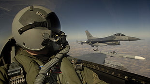 gray jet fighter, General Dynamics F-16 Fighting Falcon, Pilote, cockpit, US Air Force