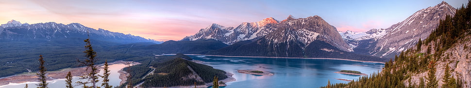 mountain rage view during daytime HD wallpaper