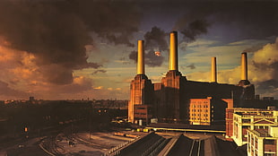 brown industrial bulding, Pink Floyd