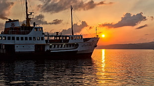 white and black cruise ship, Istanbul, ship, sea, sunset HD wallpaper