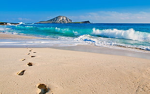 sea waves and sand footprints, beach, sea, waves, footprints HD wallpaper