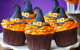 witch hat cupcakes in closeup photo HD wallpaper