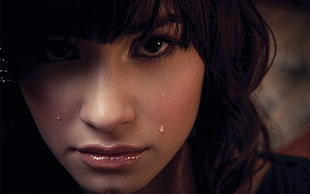 close up photo Demi Lovato