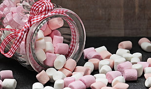 marshmallows with clear glass mason jar HD wallpaper