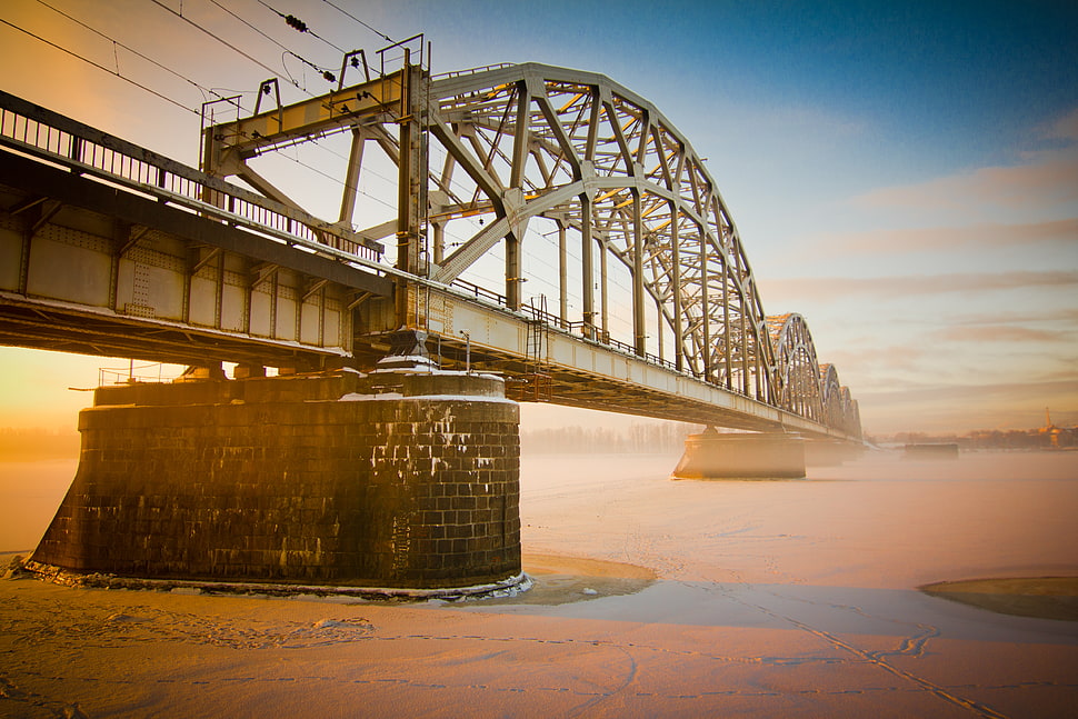 gray concrete building during sunrise HD wallpaper