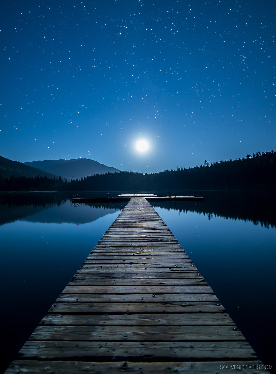 brown and gray dock HD wallpaper