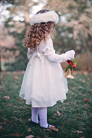 girl's white long-sleeved dress