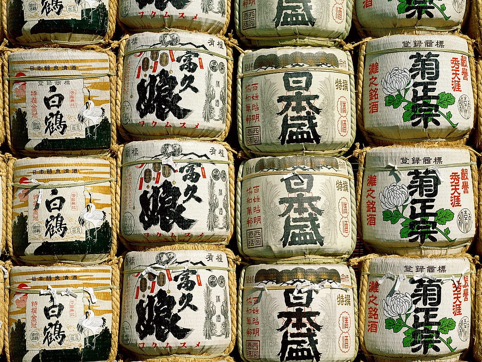 nine assorted silver-colored keychains, sake, Tokyo HD wallpaper