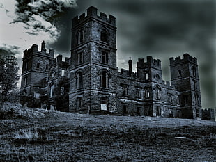 gray concrete castle during nighttime