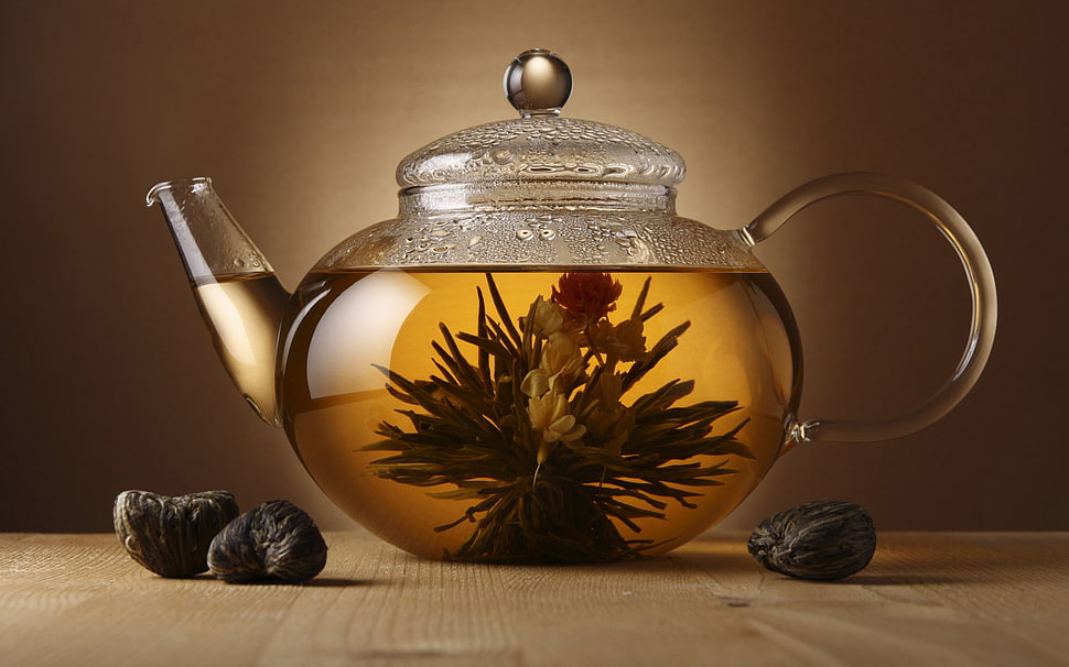 clear glass teapot filled with tea HD wallpaper