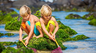 boy's yellow pants, children, fishing, depth of field, moss HD wallpaper
